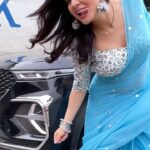 Shraddha Arya Instagram - 🧿❤️ #Tamil #TamilReels #SareeReels #BlueSaree #MonsoonReels #ShraddhaArya