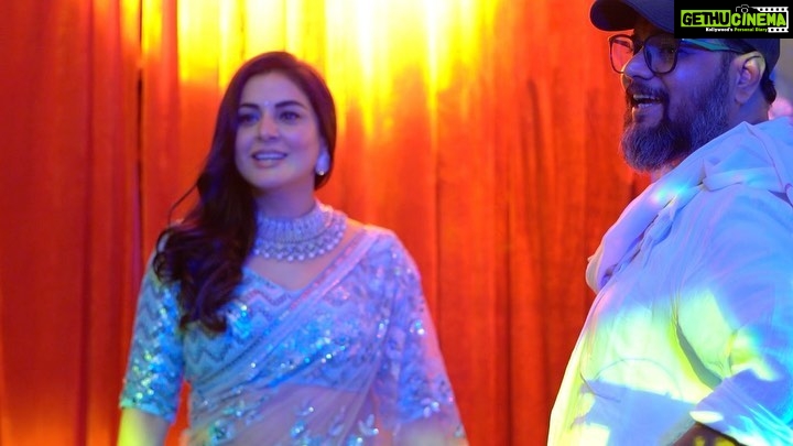 Shraddha Arya Instagram - When A Reverse Exchange Of Instructions Happened Between The Actor & Her Director. Lead @anilvkumar04 on the dance floor & he did pretty well ππ»π€ͺ. #KundaliBhagya #BTS #JustSwaying #Dance