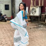 Shraddha Arya Instagram - Summer sum up! 🌧 🧿 #cottonSaree #saree #ShraddhaArya #KundaliBhagya