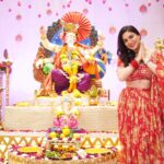 Shraddha Arya Instagram – Om Ganeshaye Namah: 🙏🏻
#HappyGaneshChaturthi 
@sunnytheshooter 🤗
