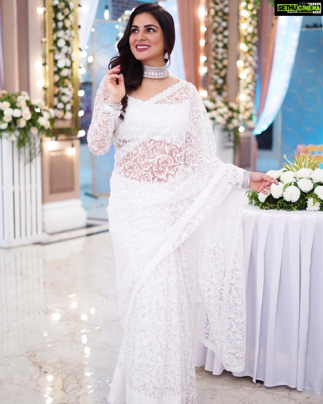 Shraddha Arya Instagram - #KundaliBhagya #Preeta @zeetv 📸: @sunnytheshooter