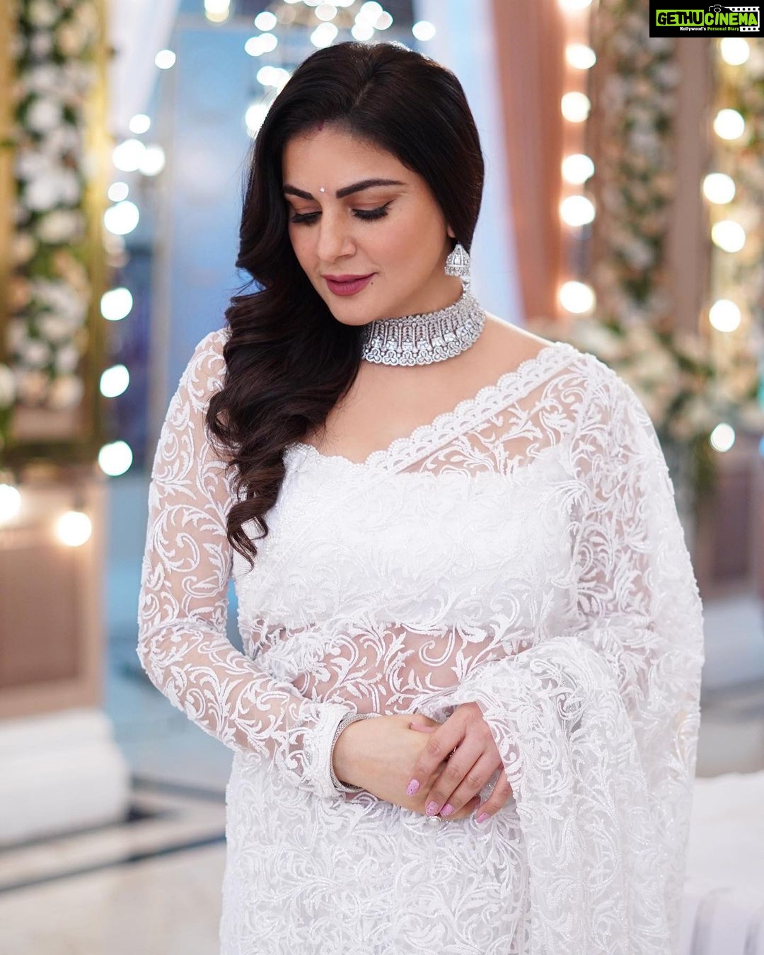 Shraddha Arya Instagram - #KundaliBhagya #Preeta @zeetv 📸: @sunnytheshooter