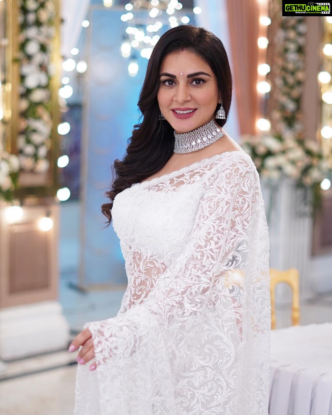 Shraddha Arya Instagram - #KundaliBhagya #Preeta @zeetv 📸: @sunnytheshooter