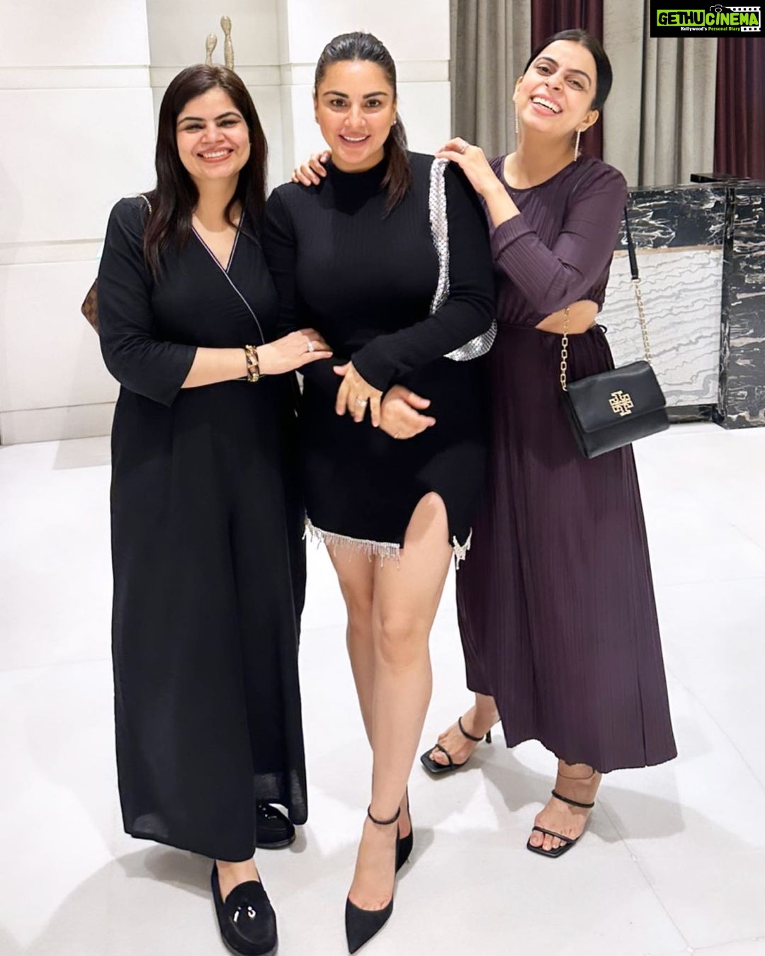 Shraddha Arya Instagram - Mumma’s Angels! ❤️ #SISTERS