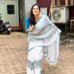 Shraddha Arya Instagram - Summer sum up! 🌧 🧿 #cottonSaree #saree #ShraddhaArya #KundaliBhagya