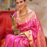 Shraddha Arya Instagram – Only Love ❤️🧿