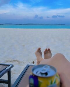 Shraddha Arya Instagram - Talk To The Sand! 🏖️ 🌊 @sunsiyamirufushi @goinmyway_travels Sun Siyam Iru Fushi