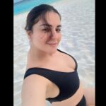 Shraddha Arya Instagram - Talk To The Sand! 🏖️ 🌊 @sunsiyamirufushi @goinmyway_travels Sun Siyam Iru Fushi