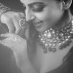 Shrenu Parikh Instagram - Reflecting inner confidence and radiating beauty, none other than Shrenu Parikh @shrenuparikhofficial What do you think? Muse - Shrenu Parikh @shrenuparikhofficial Makeup, Hair & Stylist - Neha Adhvik Mahajan @nehaadhvikmahajan #luvisrani #luvisraniphotography #shrenu #shrenuparikh #shrenuparikhofficial #shrenuparikh11 #ipkknd #ipkkndebp #bridalmakeup #bridallehenga #bridallook #lehenga #indianlehenga #indianlook #beautiful #gorgeous #goddess #indianactress #indianbeauty #ootd #bestoutfit #fitcheck #traditionallook LUV ISRANI PHOTOGRAPHY