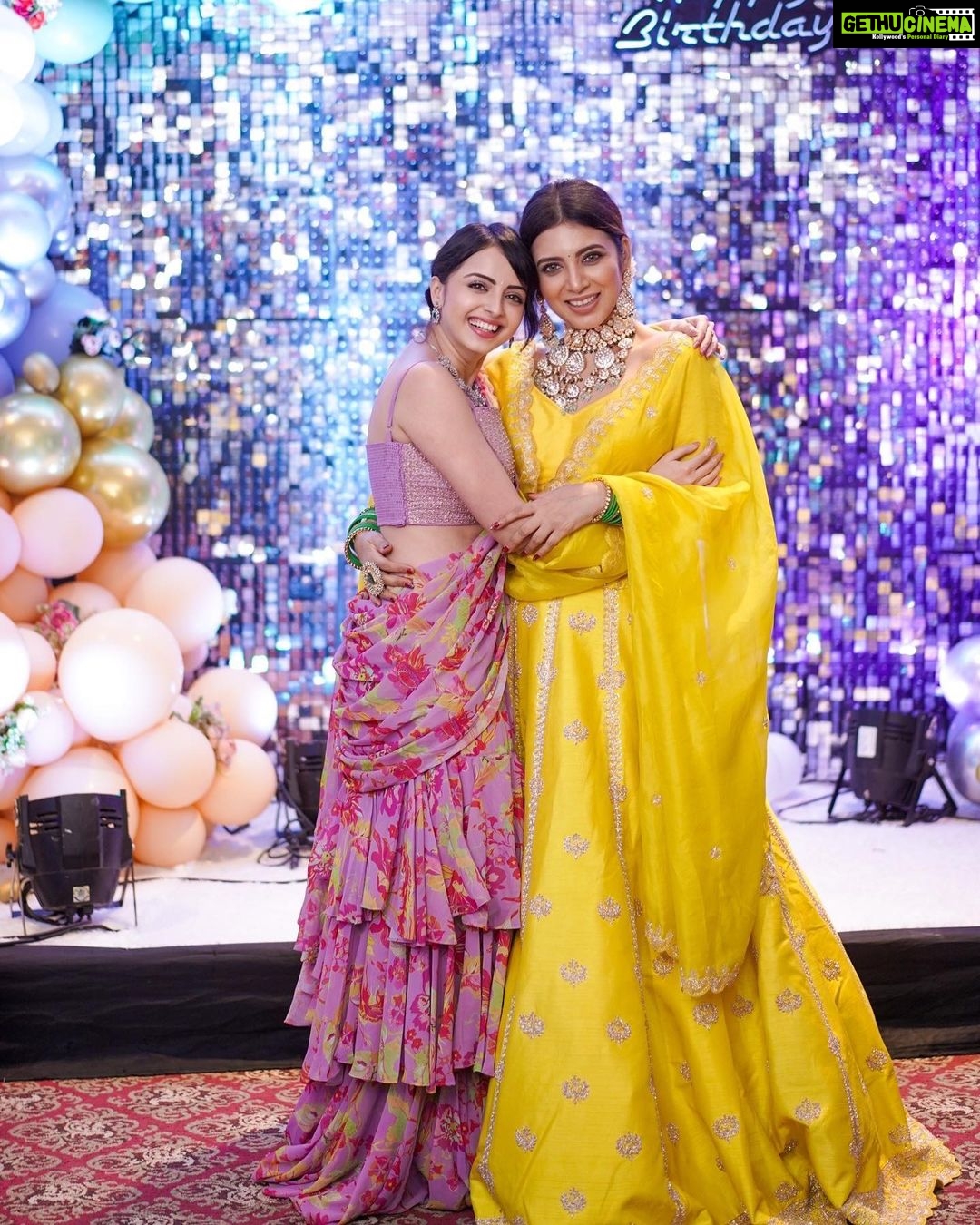 Shrenu Parikh Instagram - With My Cutie 💖💛@shrenuparikhofficial
