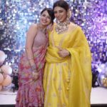 Shrenu Parikh Instagram - Sundar susheel traditional Birthday manaya humne apne ladke ka! Beautiful set up @nehaadhvikmahajan great job! 👍🏻💚 . Met so many friends that day… bas photos kam kheenchi… . Happy birthday again @adhvik_official ❤️ . #birthday #post #traditional #theme #celebration #photodump #festivewear #diwali #vibes