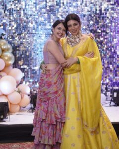 Shrenu Parikh Instagram - Sundar susheel traditional Birthday manaya humne apne ladke ka! Beautiful set up @nehaadhvikmahajan great job! 👍🏻💚 . Met so many friends that day… bas photos kam kheenchi… . Happy birthday again @adhvik_official ❤️ . #birthday #post #traditional #theme #celebration #photodump #festivewear #diwali #vibes