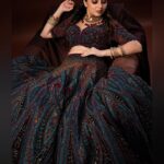 Shrenu Parikh Instagram - In Frame:- The Gorgeous @shrenuparikhofficial ♥️ . Shoot Concept:- @nehaadhvikmahajan @bridalsbynam . 💄MUA , Hair & Styling :- @nehaadhvikmahajan . MakeUp :- @myglamm . 📸:- @luvisrrani . 👗Outfit:- @sudhirbhaisareewala . 💍Jewellery:- @sanzanyjewels . Bangles & Kaleeras :- @omsons_bridal_store . #shrenuparikh #shrenuparikhofficial #makeup #ootd #nehaadhvikmahajan #makeupbyme💄 #nammakeovers #bride #to #be #bridal #look #bridalmakeupartist #destinationweddingmakeupartist #weddingmakeup #hair #hairstyling #nammakeovers #bollywood #television #makeupartist #mumbai #traveller #all #over #the #globe #bridesmaids