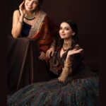 Shrenu Parikh Instagram - With My Cutie ♥️ @shrenuparikhofficial . Shoot Concept:- @nehaadhvikmahajan @bridalsbynam . 💄MUA , Hair & Styling :- @nehaadhvikmahajan . MakeUp :- @myglamm . 📸:- @luvisrrani . 👗Outfit:- @sudhirbhaisareewala . 💍Jewellery:- @sanzanyjewels . Bangles & Kaleeras :- @omsons_bridal_store . #shrenuparikh #shrenuparikhofficial #makeup #ootd #nehaadhvikmahajan #makeupbyme💄 #nammakeovers #bride #to #be #bridal #look #bridalmakeupartist #destinationweddingmakeupartist #weddingmakeup #hair #hairstyling #nammakeovers #bollywood #television #makeupartist #mumbai #traveller #all #over #the #globe #bridesmaids