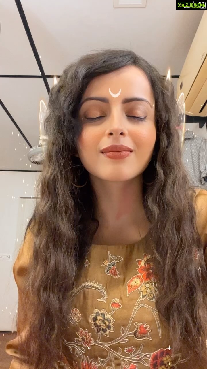 Shrenu Parikh Instagram - Didn’t know mom called the Universe already and complained! . 🤭🫢