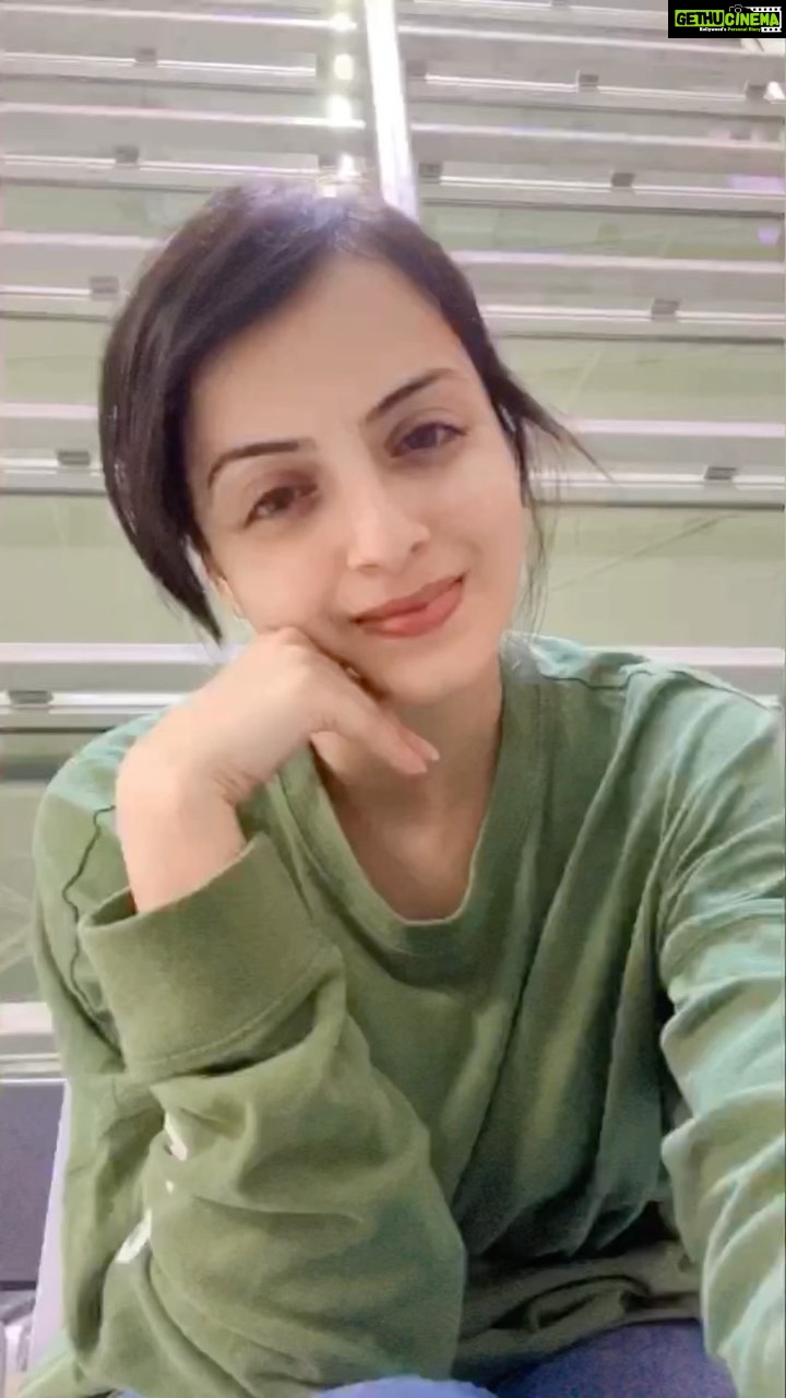 Shrenu Parikh Instagram - Aaya mausam…. Bimaari ka… Covid ka… . Just triggered me to make this when I saw Airport ka Haal! . . #trendingreels #reelitfeelit #covid_19 #covidmemes #transformation #reels #maskup