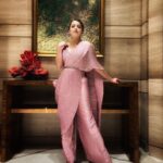 Shrenu Parikh Instagram - T.G.I.F . Outfit : @swtantraofficial Styling : @therealmadrasi Executed & Managed by : @publiquedom @ritu_m09 . #delhi #events #dressingup #sareelove #fusion #rufflesaree #makeup #hairdo #style #nightlife #photography #celebrity #fashionstyle