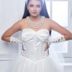 Shrenu Parikh Instagram - In Frame:- The Beautiful @shrenuparikhofficial 🤍🤍🤍 . Shoot Concept:- @nehaadhvikmahajan @bridalsbynam . 💄MUA , Hair & Styling :- @nehaadhvikmahajan . MakeUp :- @myglamm . 📸:- @luvisrrani . Head Gear & Accessories:- @sonisapphire . 👗Outfit:- @pankh_studio . 💍Jewellery:- @anaash.in . #shrenuparikh #shrenuparikhofficial #makeup #ootd #nehaadhvikmahajan #makeupbyme💄 #nammakeovers #bride #to #be #bridal #look #bridalmakeupartist #destinationweddingmakeupartist #weddingmakeup #hair #hairstyling #nammakeovers #bollywood #television #makeupartist #mumbai #traveller #all #over #the #globe #bridesma