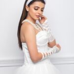 Shrenu Parikh Instagram - Presenting, My 3rd Celebrity Guest Of “MAGICAL MAKEOVERS” @sbsabpnews on The Very Beautiful:- @shrenuparikhofficial . Shoot Concept:- @nehaadhvikmahajan @bridalsbynam . 💄MUA , Hair & Styling :- @nehaadhvikmahajan . MakeUp :- @myglamm . 📸:- @luvisrrani . 👗Outfit:- @pankh_studio . Head Gear & Accesories :- @sonisapphire . 💍Jewellery:- @anaash.in . #shrenuparikh #shrenuparikhofficial #makeup #ootd #nehaadhvikmahajan #makeupbyme💄 #nammakeovers #bride #to #be #bridal #look #bridalmakeupartist #destinationweddingmakeupartist #weddingmakeup #hair #hairstyling #nammakeovers #bollywood #television #makeupartist #mumbai #traveller #all #over #the #globe #bridesma