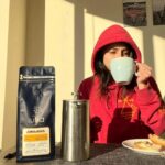 Shrenu Parikh Instagram - The super talented and celebrated actress @shrenuparikhofficial relishing her fave brew: Twilight from Coffee Sutra!✨ The star is best known for her role in a famous romantic dramas including Iss Pyaar Ko Kya Naam Doon, Ek Baar Phir and Ishqbaaz. We love how she is sipping some aroma and enjoying her breakfast.🤩 Join #coffeesutratribe and continue to grow and glow.🌟 . . . . . #coffeesutra #shrenuparikh #shrenuparikhofficial #coffeeonline #coffeeshop #coffee #coffeeholic #shrenu #shrenuparikhoffical #isspyaarkokyanaamdoon #ishqbaaz