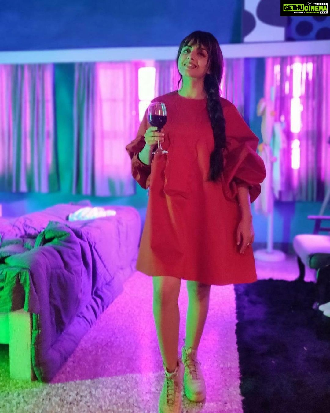 Shrenu Parikh Instagram - Pick your favourite SHANAYA look! . #damaged3 watched yet?? . @hungama_play . @ekant.babani @vrushankjuneja @karishmagulati