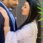 Shrenu Parikh Instagram - Takh da hi jaawan ❤️ ! #ankitbathla #shrenuparikh #gharekmandir #reels #viral