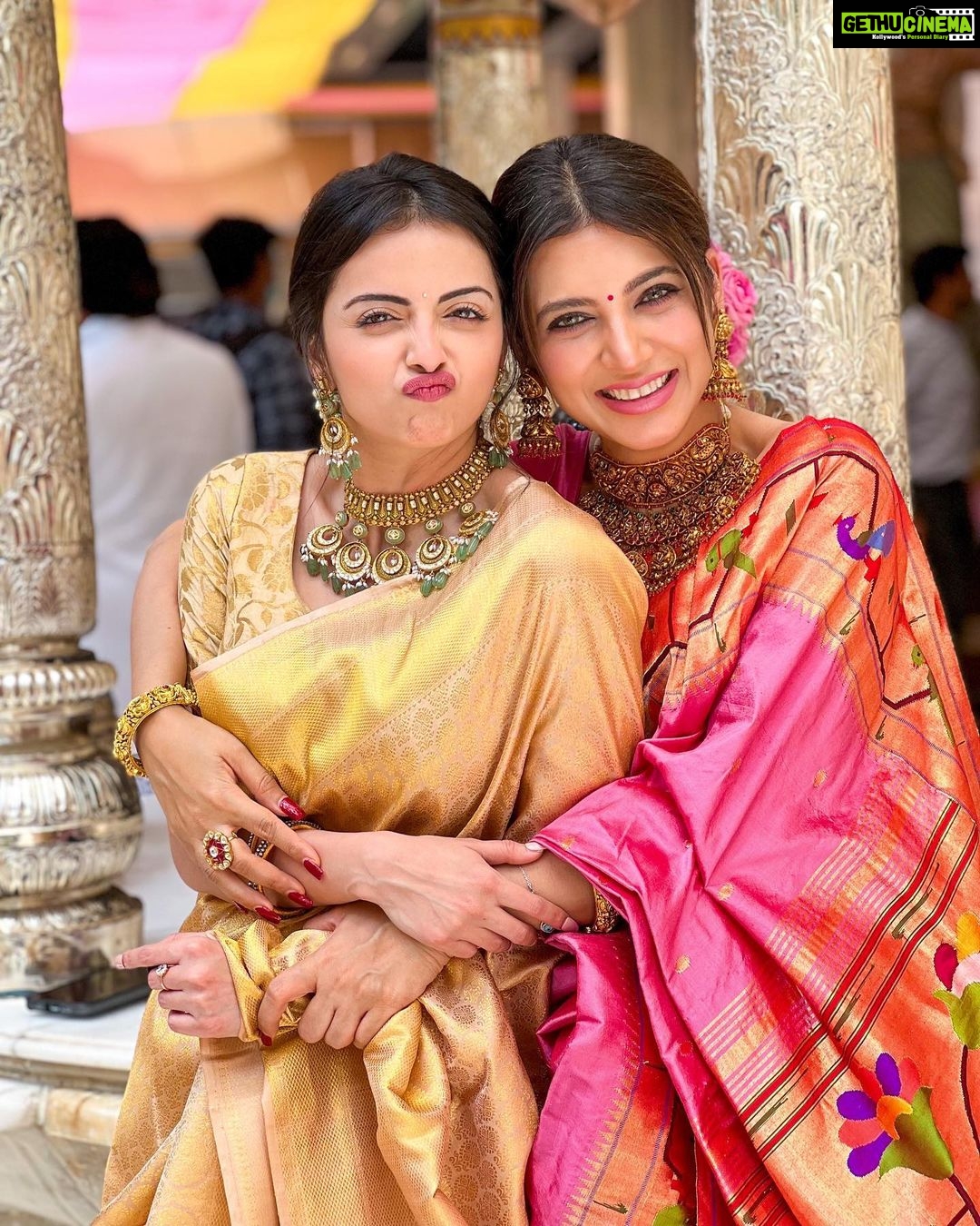 Shrenu Parikh Instagram - 💖Do Saheliyaan 💖 . . . Beautiful Sarees By @kankatala_