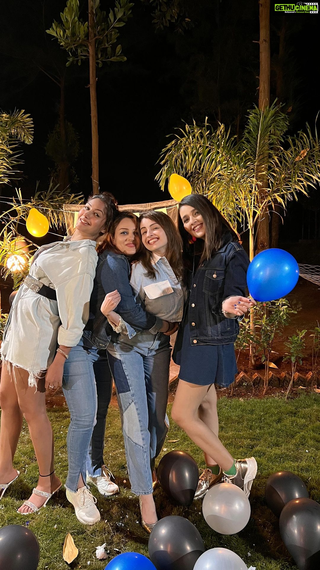 Shrenu Parikh Instagram - Here’s a slice of cake for you guys , a slice of celebration for you guys from us! Thankyou for all the lovely wishes! . It was such a blissful birthday… and it got even better when my lovelies made sure they take time out for us and be there to celebrate! . Special thanks to @akshaymhatre11 for managing n surprising…Mini heart attacks I’ve got Ofcourse pleasant ones! . Last but not the least @saffronstays Casa De Familia has been the perfect place for our birthday celebration🫶🏻🧿 from the beautiful rooms, to the pool to the sports turf to the tastiest home cooked meals… loved every bit of it!! . #birthday #wherefamiliesbond #saffronstays #togethernessatsaffronstays #celebration #friendship #masti #metime #funtimes #trendingreels #feelitreelit #feelkaroreelkaro
