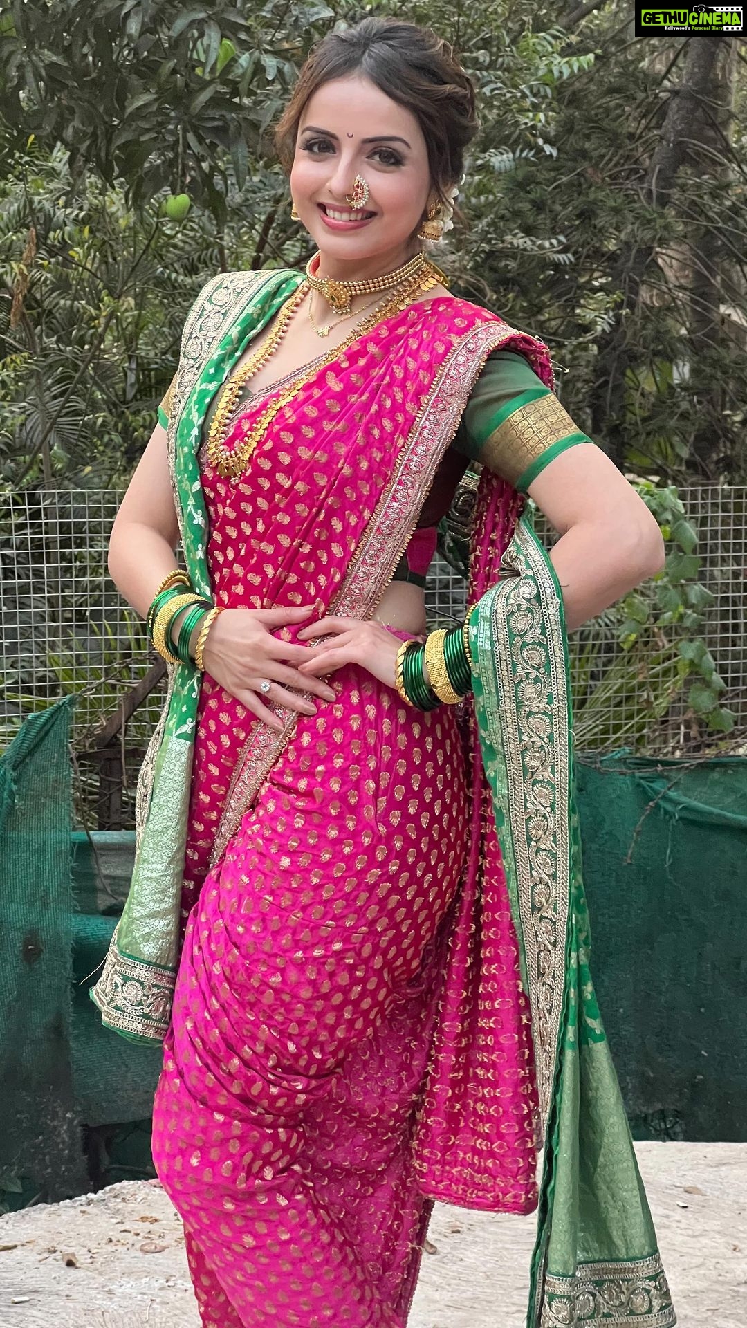 Shrenu Parikh Instagram - Happy GUDI PADWA to all from #maitree . Something super exciting coming up! @zeetv @zee5shows @sunshineproductionsofficial