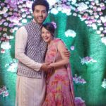 Shrenu Parikh Instagram - Sundar susheel traditional Birthday manaya humne apne ladke ka! Beautiful set up @nehaadhvikmahajan great job! 👍🏻💚 . Met so many friends that day… bas photos kam kheenchi… . Happy birthday again @adhvik_official ❤️ . #birthday #post #traditional #theme #celebration #photodump #festivewear #diwali #vibes