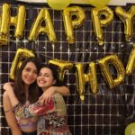 Shrenu Parikh Instagram - Happy happy birthday my darling girl! . Late in posting your wish Cz we were busy planning ur surprise! . You’re the best thing ever happened to me! Words aren’t enough to explain what place you hold in our hearts!! . Yesterday was a housefull … Had a blast with everyone! . @dearmansi @kapiltejwaniofficial @nehalaxmi_ @akshaymhatre11 @vindhyatiwary @parullchaudhry @jyotsnachandolasingh @iam_niteshsingh @itanyagandhi @officialparasmadaan @soumitadasofficial @alankapoor @reena.s.jain . People we really missed were @karnnrsharma @officialsurbhic @mreenaldeshraj @ashimmatthan @kunaljaisingh @bharati_k . And last but not the least the feast that made the evening bestest by @kalindamumbai and @dandelionskitchenbar