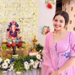 Shrenu Parikh Instagram - Ganpati Bappa Morya!! . 🌸🌸 . Outfit by @aachho . PR @dinky_nirh