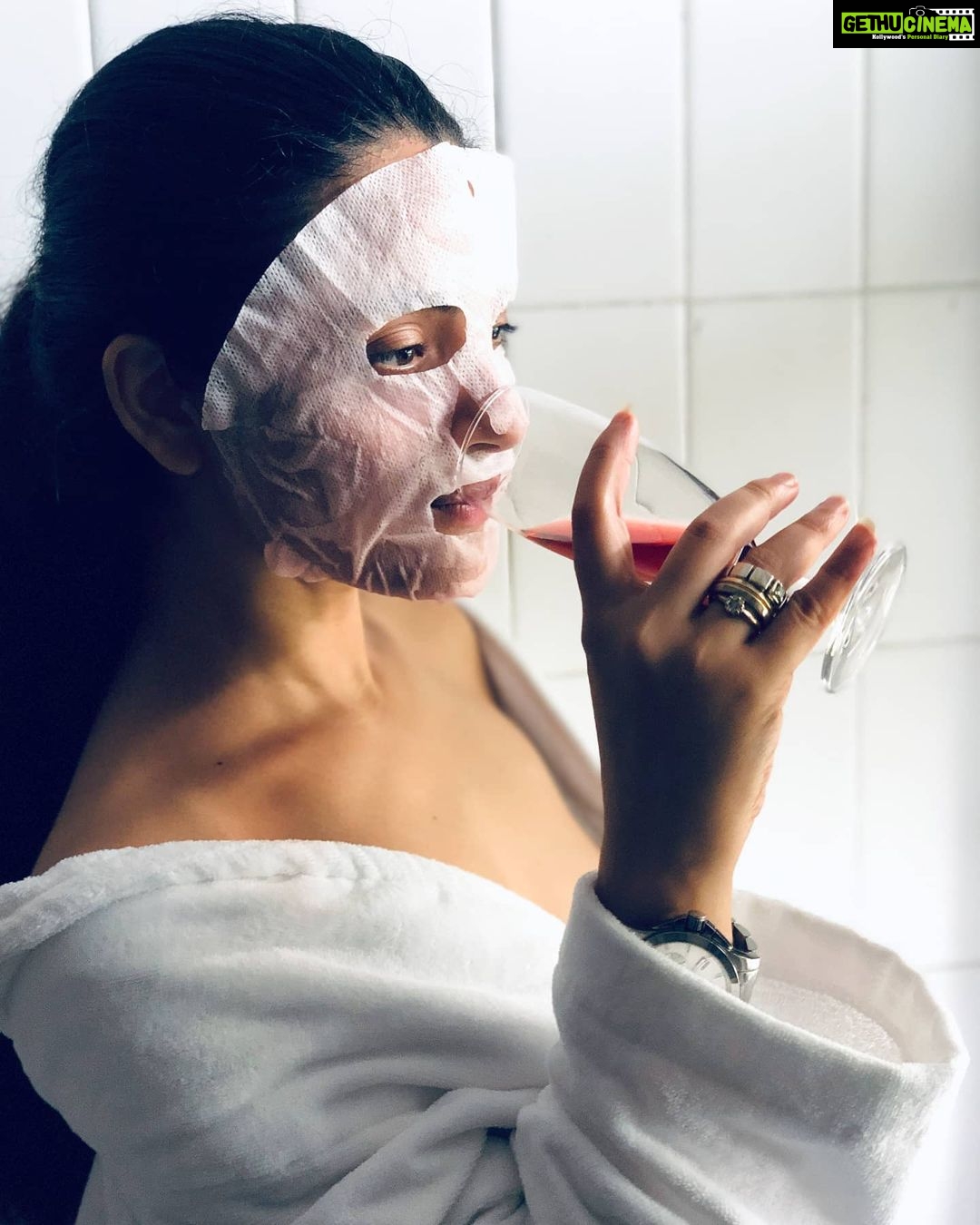 Shritama Mukherjee Instagram - Let your skin soak in wine...π· Crushing on this Red Wine sheet mask I decided to make (and wear) on this #wineday... Just coz you know beauty without fun is bland.... π Check out the link in my bio for red wine skincare DIY recipes, tips for different skin types and more. See you there! π₯° @thegreenmavenn #wineday #wineskincare #thegreenmaven