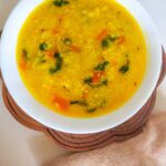 Shritama Mukherjee Instagram - That's my lunch! Broken wheat (dalia) and moong dal khichdi. I like to use ginger, tomatoes, coriander leaves and a lot of ghee for the tadka. Dint have green peas but that's a very nutritious addition too! What are you eating today? 😊 #tuesdayvibes #cookingathome #foodinspiration #cleaneating #mindfuleating #holisticlifestyle #greenbeauty #wellnessgoals #healthyliving #greenandclean