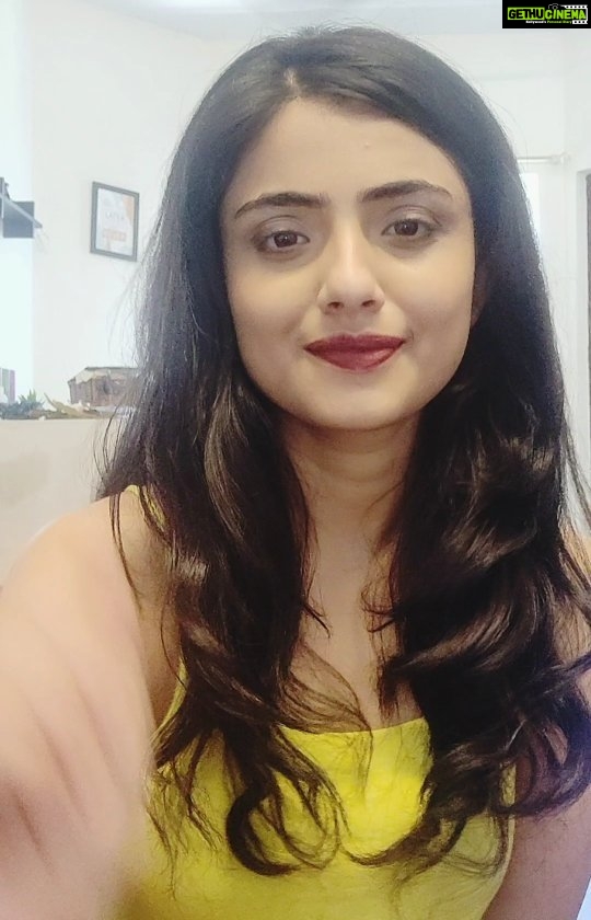 Shritama Mukherjee Instagram - I've grown up watching my parents sing and learning classical music comes on top of the priority list of every bengali family. š So, I learnt classical music for about 10 yrs. from the same guruji as the original singer of the song (as I come from her hometown). But obviously, back to back acting projects dint let me pursue singing so it remained more of a passion than a career choice. Anyway, this lockdown has taught us all to pursue everything you love like never before. So, I've decided to entertain you guys with my songs. Here's the first one which I absolutely love and enjoy singing. Hope you like it. ā„ļø #quarantinelife #music #passion #lovesinging #quarantinespecial #love #positivity #happiness #musicheals #wellnesswednesday