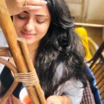 Shritama Mukherjee Instagram - 2021 - Thank You 🙏 2022 - Please Be Nice 😇 Happy Sunny New Year Fammmmm ❤️