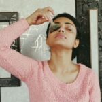 Shritama Mukherjee Instagram - 🌿TEA BAG COMPRESSION FOR DARK CIRCLES AND PUFFY EYES🌿 (One of the recipes from my 'GREEN BEAUTY BOOK' - launching soon) 💃🎉 _____________________ Tea bags could prove to be real gems when it comes to improving the appearance of your eyes.. They help reduce dark circles, puffiness, and redness. They may also help treat irritation, styes, and pink eye. ☕👁️ Checkout the full video @thegreen_maven 💚 LINK IN BIO! ✌️ . . #greenbeauty #skincareenthusiast #artist #influencer #influencerlife #entreprenuership #bossbabe #entreprenuerlife #femalepreneur #beautybusiness #skincarelover #skincaretips #beautytips #naturalbeauty #glowingskin #holisticskincare