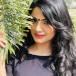 Shritama Mukherjee Instagram - "I am not my Past, I am not my Experience. I am who I choose to Be." 🌸🌿 - Nara Lee P.C. - @akash_r_sahni 😎 . . #blacklove #confidence #bodymindsoul #photoshoot #onthego #style #lifestyle #beauty #skincare #traveller #enterpreneur #motivator #influencer #beautifulwomen #actorslife #artist #creator #positivevibes #photography #instalife #beautygram #beautyinsideout #lifeisgood #tuesdaythoughts #motivation #bossbabe
