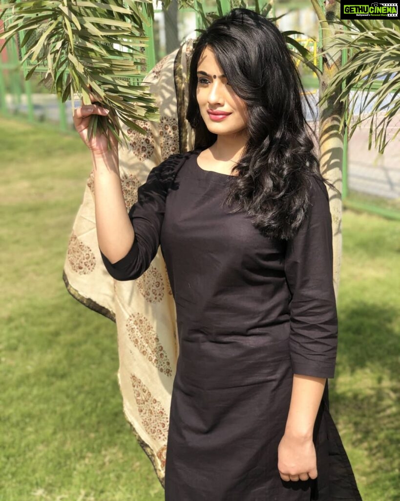 Shritama Mukherjee Instagram - In every walk with nature, one receives far more than he seeks!!! - John Muir Outfit by @ambraee_ ❤️ 📸 @akash_r_sahni . . . #photoshoot #onthego #style #lifestyle #beauty #skincare #traveller #enterpreneur #motivator #influencer #beautifulwomen #actorslife #artist #creator #positivevibes #photography #instalifestyle #ethnic #fashionista #celebritystyle #actor #stylegram #instafamous #instabeauty #tuesdaymotivation #tuesday #naturalhair #naturalista #naturally #greenqueen
