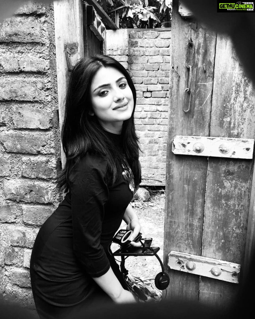 Shritama Mukherjee Instagram - When you photograph people in colour, you photograph their clothes. But when you photograph people in black & white, you photograph their souls!!! - Ted Grant . . . . . #blackandwhite #oldstyle #happiness #tranquility #peace #style #stylegram #lifestyle #beauty #life #lifestories #instastyle #instafamous #instabeauty #instamornings #actor #influencer #entrepreneur #instagrammer #tbt #thursdayvibes #throwbackthursday