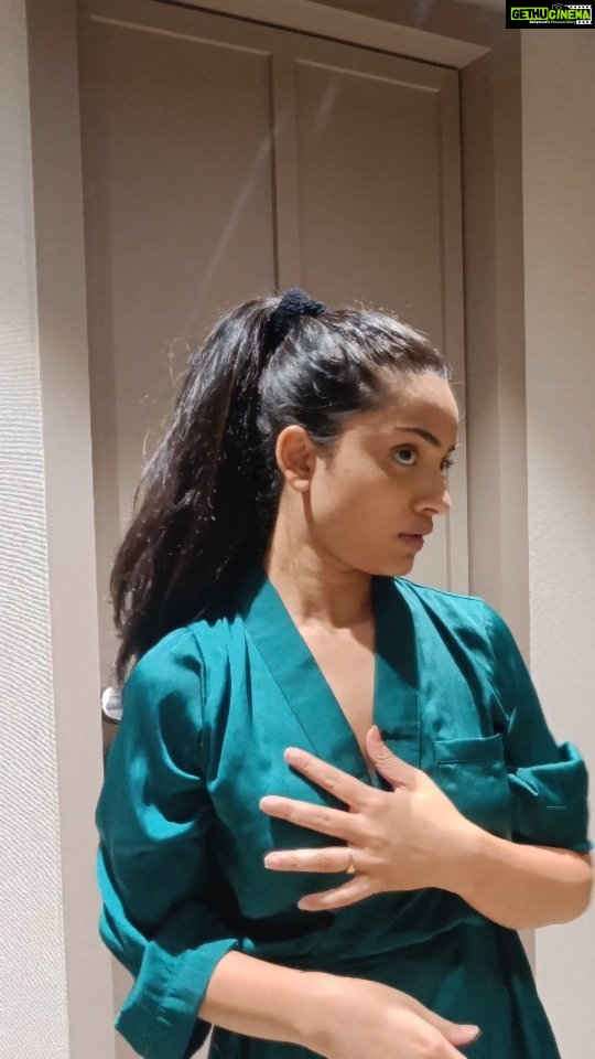 Shritama Mukherjee Instagram - GRWM for bed 😴 My pre-bedtime routine is full of simple rituals that relax and calm my mind, body and skin for a good night's sleep. What do you do before you hit the bed? Tell me in the comments. #grwmreel #bedtimeroutine #beauty #wellness #selfcare #healthylifestyle #millenniallife #actor #entrepreneur #beautyentrepreneur