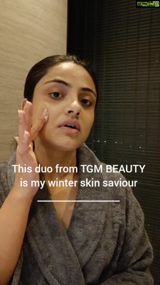Shritama Mukherjee Instagram - My winter skincare routine is all about HYDRATIONπ¦π¦π¦ (since I have dry skin type that tends to get even drier in winters) and this duo from @tgmbeauty_ is my saviour. Glow Inside Out Morning Skin Bioactive Powder π Helps fight daily free radical damage π Smoothens and prevents wrinkles and fine lines π Evens out skin texture π Lightens acne scars and blemishes π Treats pigmentation π Brightens dull skin π Boosts skin health from the inside out It tastes like Mixed Berries and Sicilian Lemon and comes in sustainable alluminium sachets (single-use stick packs). Glowy Skin Phytomolecular Serumizer π Boosts complexion and glow π Brightens dull skin π Evens out skin tone π Treats pigmentation π Lightens dark spots π Leaves skin with a smooth finish π Hydrates skin for upto 72 hours π Protects and repairs sun-damaged skin π Anti-pollution + Anti-blue light formula It has a lightweight, water lotion-like that glides smoothly onto the skin and absorbs completely leaving a smooth finish. Suitable for all skin types including sensitive skin. TGM Beauty Glow Inside Out collection is now available at FLAT 30% OFF + EXTRA 10% OFF on orders above Rs.1500 at our #HolisticHoliday Sale. Shop link in bio. ποΈβ¨ #winterskincare #hydration #tgmbeauty #beautyinsideout #holisticskincare