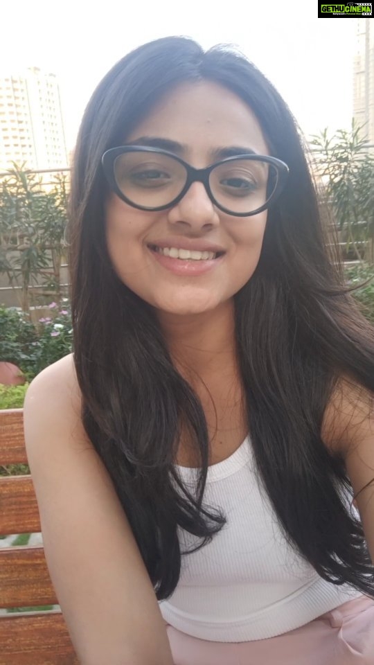 Shritama Mukherjee Instagram - Comment below and tell me what kind of content you'd like to see on my page going forward. 🤓