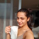 Shritama Mukherjee Instagram - Morning ☕ from my new 🏠's terrace ☀️ #mondaymornings #littlethings #joy #homesweethome #morningvibes