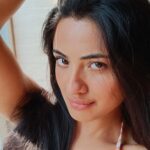 Shritama Mukherjee Instagram - To all the girls out there that are showing up every day and refusing to quit despite all the sh*t life throws at you, I see you and I'm proud of you. Keep goin, sis! 🙌💕