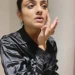 Shritama Mukherjee Instagram – It’s here it’s here!!!! 😍😍😍 Our Glowy Skin Phytomolecular Serumizer is now up for grabs. The 2-in-1 serum + moisturiser helps tackle all your modern day skin woes while protecting it from other environmental stressors!

The wait is finally over! Go ahead and add it to cart—link in bio to shop now 💃🛍️🛒

#newlaunch #glowyskin #serumizer #tgmbeauty #insideoutbeauty #holisticbeauty #skincare #skin #organicskincare #ecocert #organic