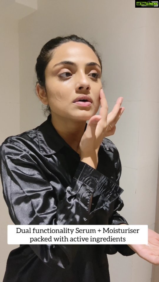 Shritama Mukherjee Instagram - It's here it's here!!!! πππ Our Glowy Skin Phytomolecular Serumizer is now up for grabs. The 2-in-1 serum + moisturiser helps tackle all your modern day skin woes while protecting it from other environmental stressors! The wait is finally over! Go ahead and add it to cartβlink in bio to shop now πποΈπ #newlaunch #glowyskin #serumizer #tgmbeauty #insideoutbeauty #holisticbeauty #skincare #skin #organicskincare #ecocert #organic
