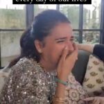 Shruti Seth Instagram – I think my husband @dontpanic79 has stopped wondering. He has just resigned to my strange behavioural episodes 
Thanks @hemanthmekarao for capturing one of my giggle fits.

But I love it. I find myself most amusing. 

#reels #trending #trendingreels #shruphotodiary