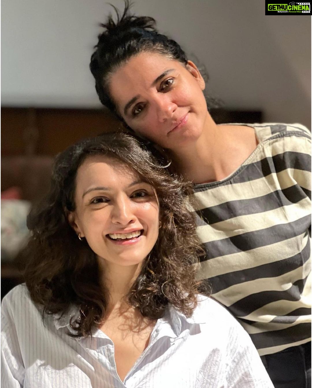 Shruti Seth - 1.4K Likes - Most Liked Instagram Photos