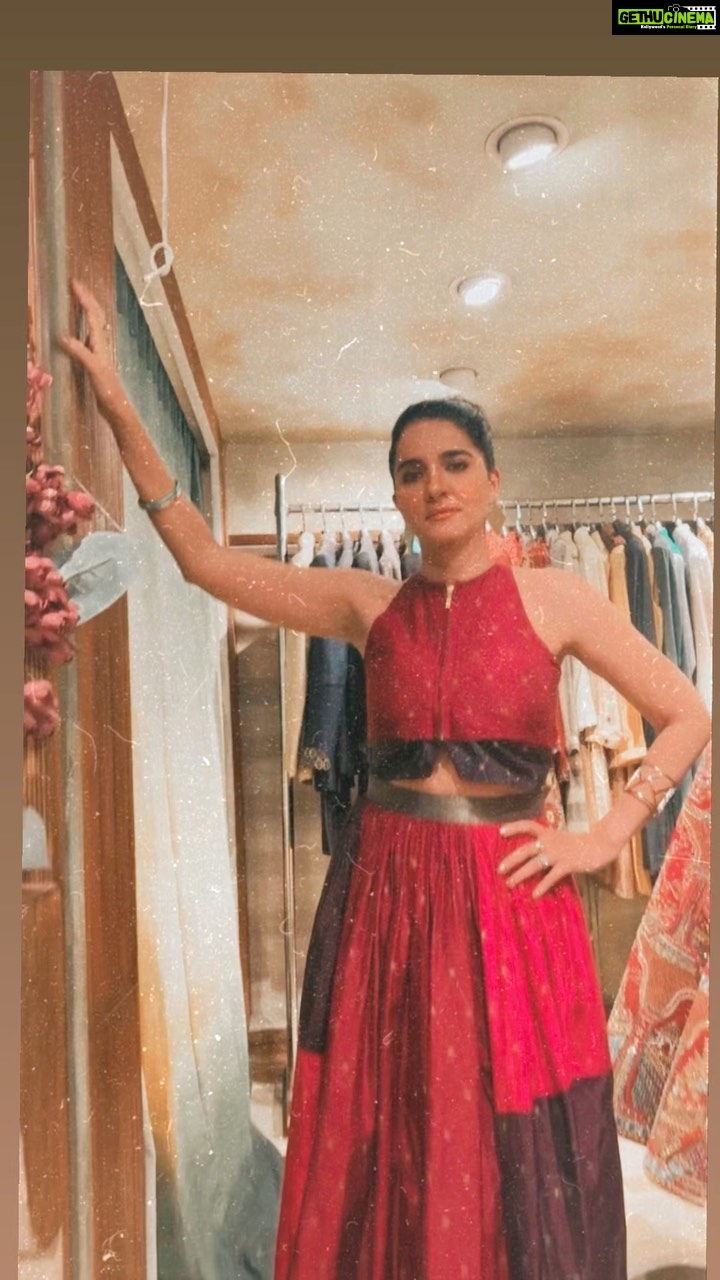 Shruti Seth - 1.7K Likes - Most Liked Instagram Photos